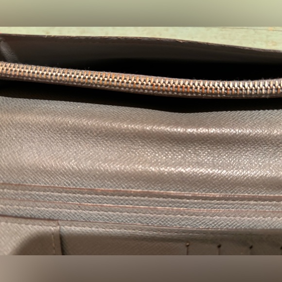Louis Vuitton Brazza Wallet Gray Leather - Picture 11 of 16